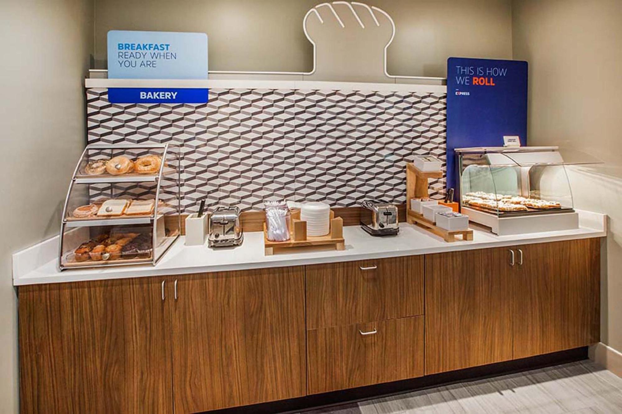 Holiday Inn Express & Suites Cross Lanes By Ihg Eksteriør billede